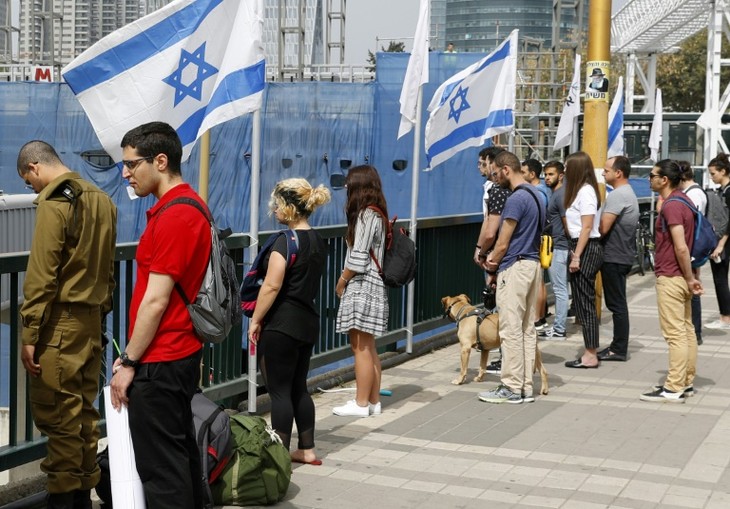 Israël se fige pour la journée de commémoration de la Shoah - ảnh 1