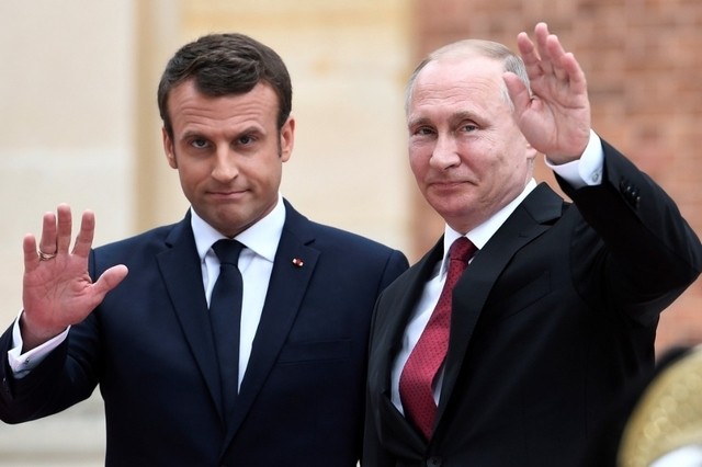 Macron recevra Vladimir Poutine durant ses congés - ảnh 1