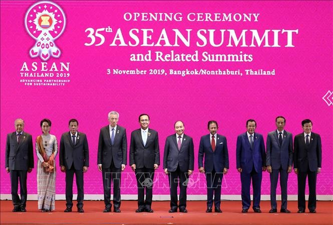Ouverture du 35e sommet de l'ASEAN en Thaïlande - ảnh 1