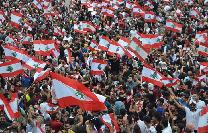 Liban: nouvelles manifestations, routes bloquées après des propos du président - ảnh 1