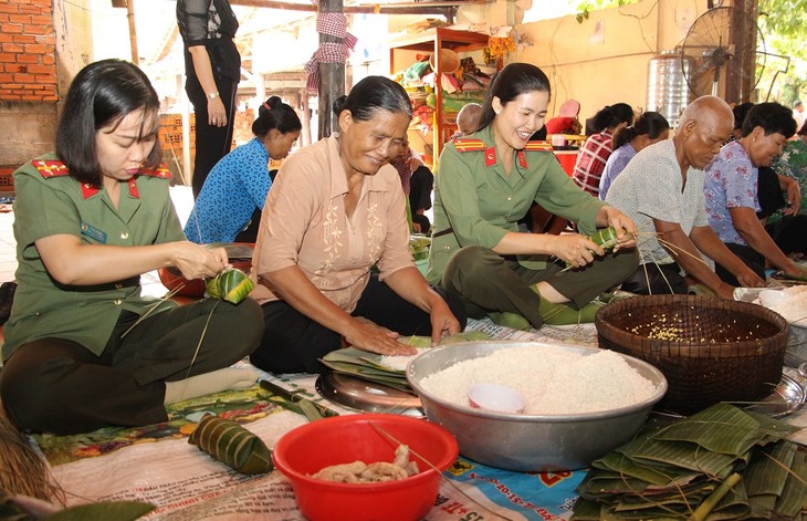 Sen Dolta: voeux des autorités d’An Giang aux Khmers - ảnh 1
