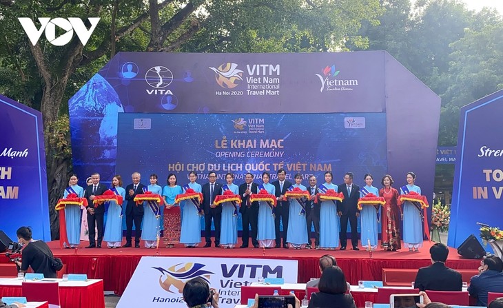 Ouverture du salon international du Tourisme vietnamien 2020 - ảnh 1
