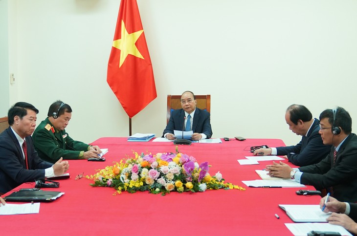 Nguyên Xuân Phuc et Hun Sen s’entretiennent au téléphone - ảnh 1