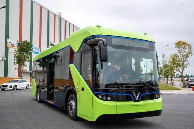 Hanoi: bientôt 10 nouvelles lignes de bus électriques - ảnh 1