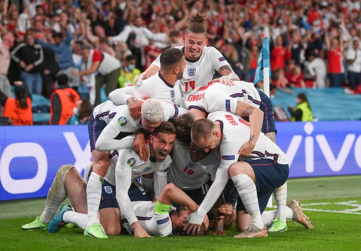 Euro 2021: l’Angleterre renverse le Danemark et rejoint l’Italie en finale - ảnh 1