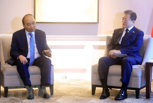 Nguyên Xuân Phuc rencontre des dirigeants de plusieurs pays et de la Banque mondiale - ảnh 1