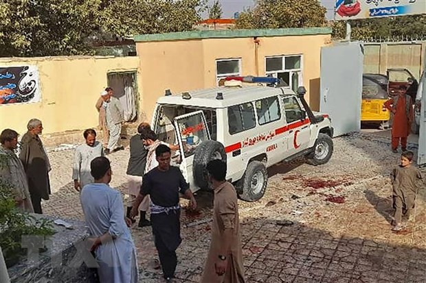 Afghanistan: au moins 55 morts dans un attentat contre une mosquée, Daech revendique l'attaque - ảnh 1