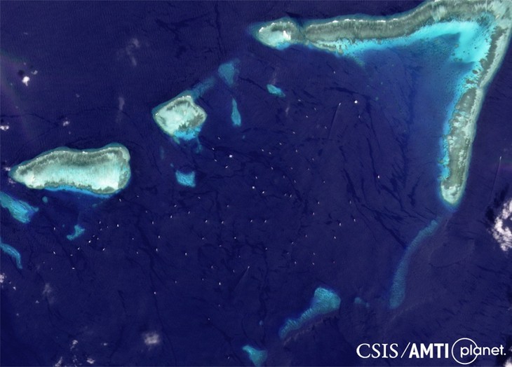 Le Vietnam demande à la Chine de retirer ses navires du récif Ba Dau (Whitsun Reef) - ảnh 1
