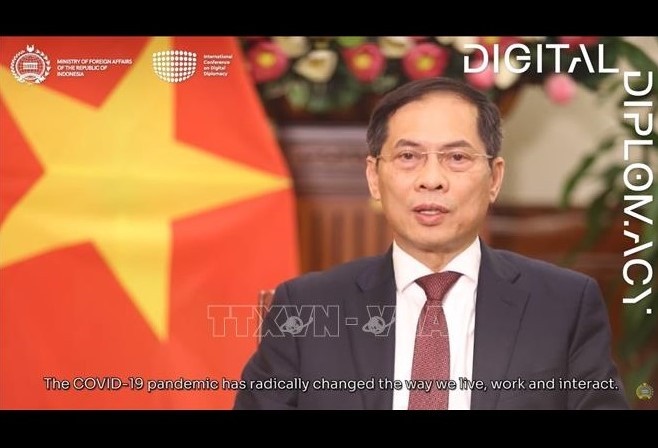 Bui Thanh Son à la Conférence internationale sur la diplomatie digitale 2021 - ảnh 1