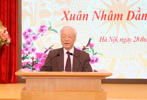 Têt: le secrétaire général du Parti communiste vietnamien présente ses vœux au personnel du Bureau du comité central - ảnh 1