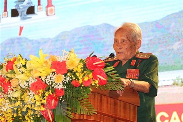 Célébration des 50 ans de la victoire de Dak Tô-Tân Canh - ảnh 1