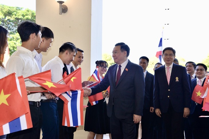 Vuong Dinh Huê avance cinq suggestions pour dynamiser la coopération Vietnam - Thaïlande - ảnh 1
