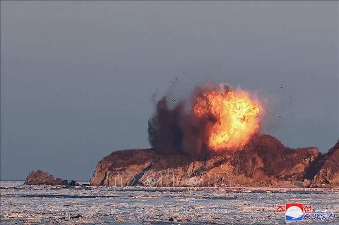 Pyongyang a encore tiré plusieurs missiles de croisière vers la mer Jaune - ảnh 1
