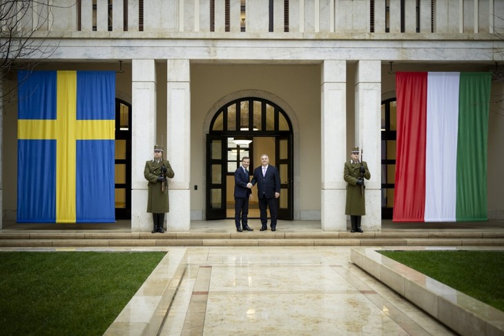 Le Premier ministre hongrois Viktor Orban donne son accord pour la candidature de la Suède à l’OTAN - ảnh 1