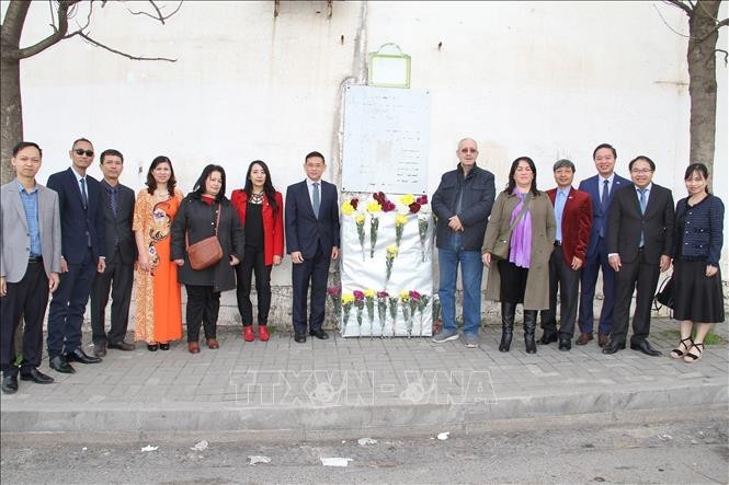 Le Vietnam et l’Algérie honorent la mémoire des journalistes tombés en 1974 - ảnh 1