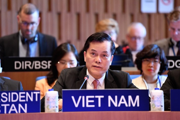 Le Vietnam prend la parole à l’UNESCO pour promouvoir le développement durable et la coopération culturelle - ảnh 2