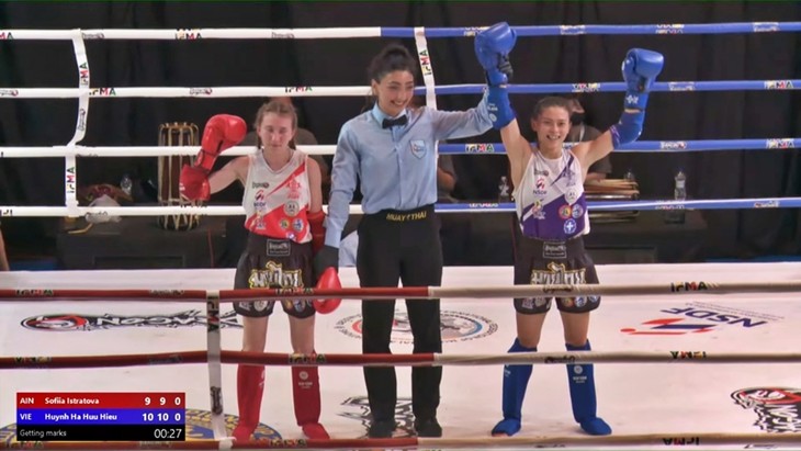 Championnats du monde de Muay Thaï:  Huynh Hà Huu Hiêu remporte le titre de champion pour la troisième fois - ảnh 1