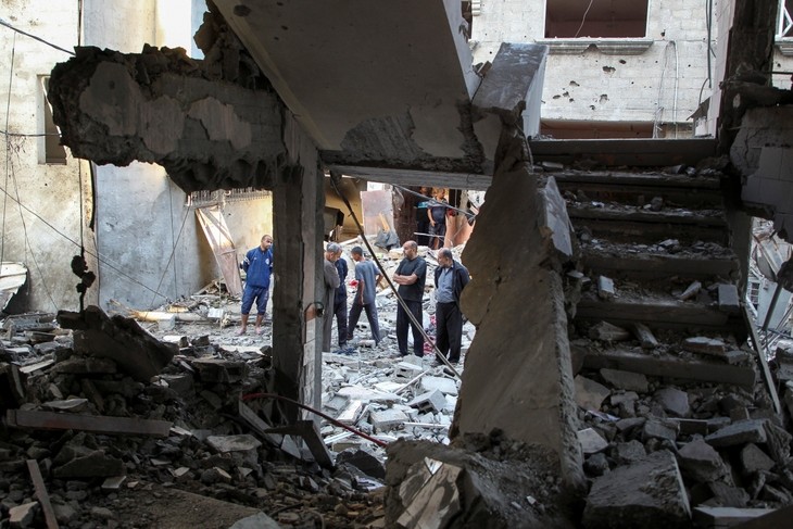 Israël intensifie ses attaques sur Rafah; tensions croissantes à la frontière Israël-Liban - ảnh 1