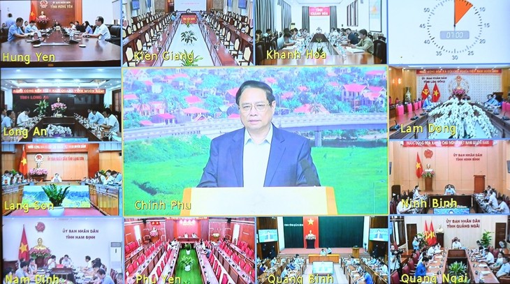 Le Premier ministre Pham Minh Chinh dirige la douzième réunion sur les projets de transport nationaux - ảnh 2