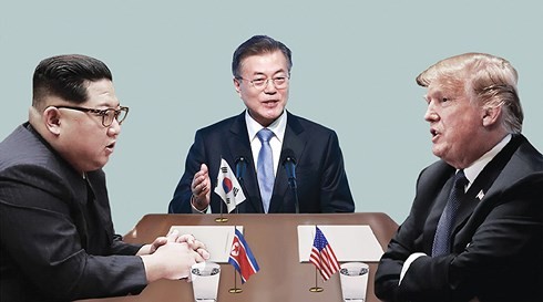 В Сингапуре идут переговоры между США и КНДР по предстоящей встрече Трампа и Ким Чен Ына - ảnh 1