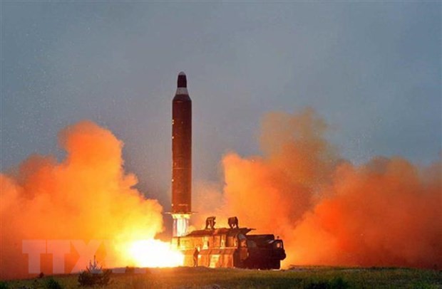 КНДР вновь осуществила испытательный запуск ракет - ảnh 1