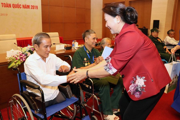 Нгуен Тхи Ким Нган приняла делегацию инвалидов войны - ảnh 1