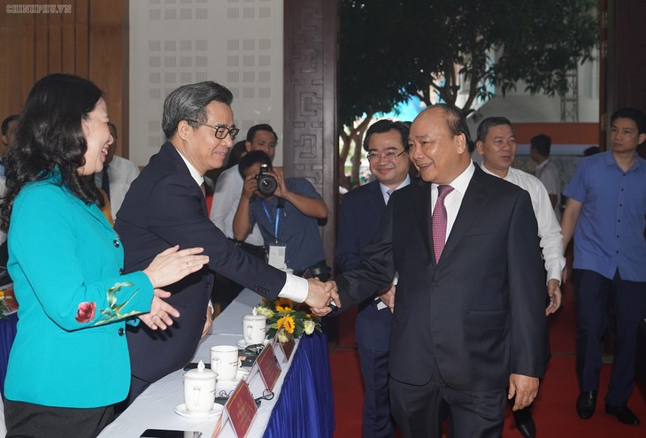 Нгуен Суан Фук принял участие в конференции по привлечению инвестиций в провинцию Киензянг - ảnh 1