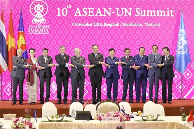 В Таиланде прошел 10-й саммит АСЕАН-ООН - ảnh 1