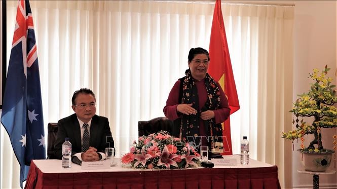 Тонг Тхи Фонг посетила посольство СРВ и встретилась с представителями вьетнамской диаспоры в Австралии - ảnh 1