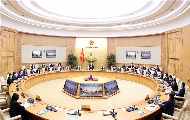 В Ханое под председательством премьер-министра Нгуен Суан Фука прошло очередное февральское заседание вьетнамского правительства   - ảnh 1