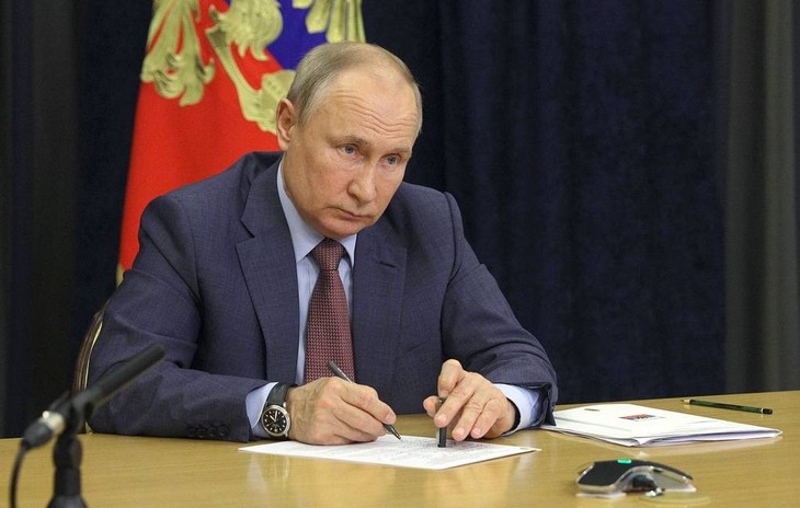 Путин подписал закон о денонсации Договора по открытому небу - ảnh 1