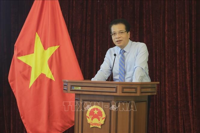 Посол Вьетнама в России поделился своим мнением о трудностях, с которыми сталкиваются корреспонденты в период эпидемии COVID-19 - ảnh 1