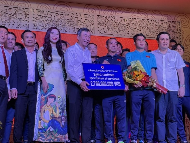 Сборная Вьетнама U23 отмечена за победу на чемпионате Юго-Восточеной Азии по футболу - ảnh 1