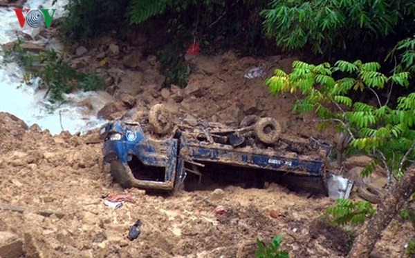 베트남 북부 산악 지방들, 홍수의 여파 극복 노력 - ảnh 2