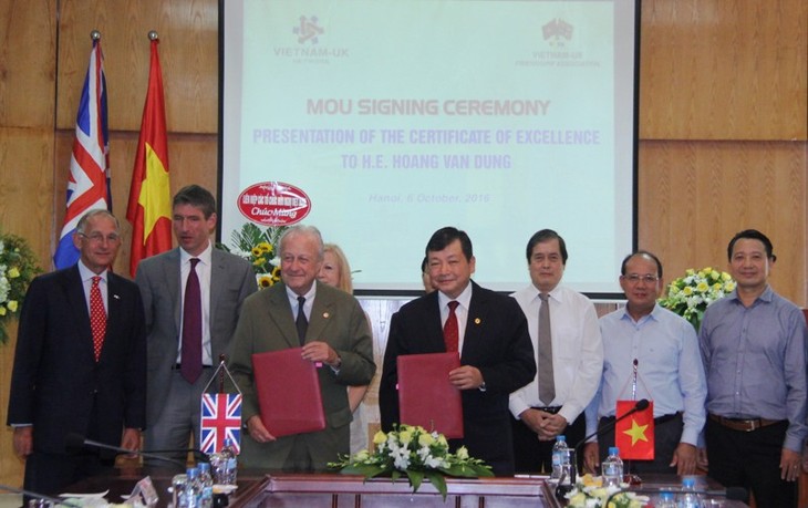 Góp phần thúc đẩy quan hệ hữu nghị và hợp tác giữa Việt Nam và Vương quốc Anh  - ảnh 1