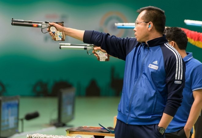 Xạ thủ Hoàng Xuân Vinh giành Huy chương bạc ở Cúp bắn súng Thế giới - ảnh 2