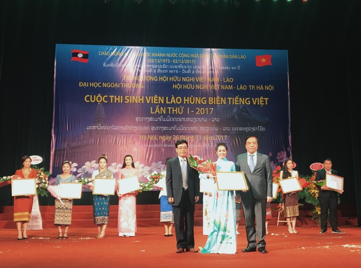 Sôi nổi cuộc thi hùng biện tiếng Việt của các sinh viên Lào - ảnh 6