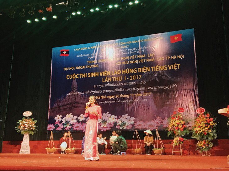 Sôi nổi cuộc thi hùng biện tiếng Việt của các sinh viên Lào - ảnh 11