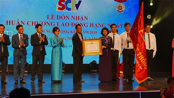  Phó Chủ tịch nước Đặng Thị Ngọc Thịnh trao Huân chương Lao động hạng Nhất cho SCTV - ảnh 1
