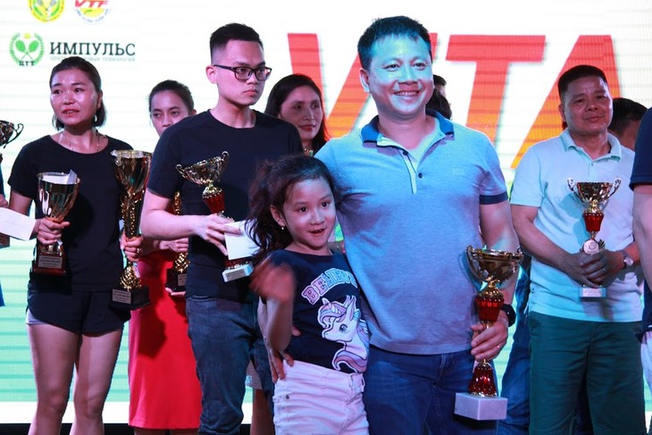 Giải quần vợt ViTAR: Thắt chặt tình đoàn kết trong cộng đồng người Việt tại châu Âu - ảnh 1