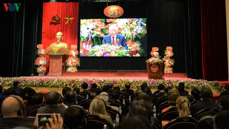 Tổng Bí thư, Chủ tịch nước Nguyễn Phú Trọng dự Lễ kỷ niệm 70 năm Học viện Chính trị Quốc gia Hồ Chí Minh - ảnh 2