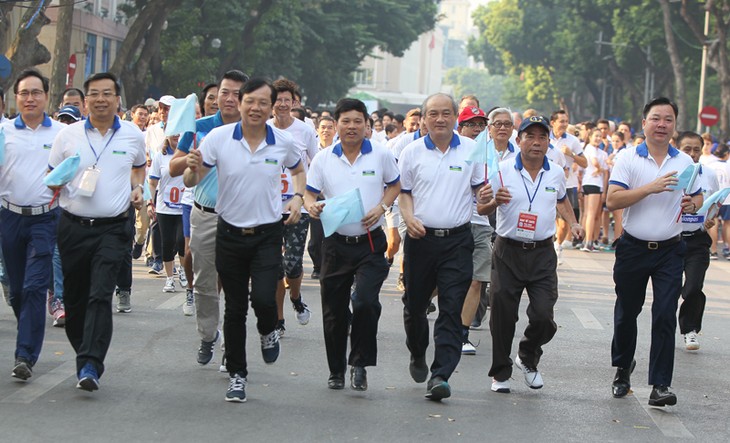 Gần 1.500 vận động viên tham gia chung kết Giải chạy báo Hà Nội mới mở rộng lần thứ 46 - ảnh 1