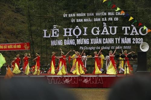 Hòa Bình: đặc sắc Lễ hội Gầu Tào của dân tộc Mông - ảnh 1