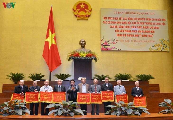 Chủ tịch Quốc hội Nguyễn Thị Kim Ngân gặp mặt nguyên lãnh đạo Quốc hội, cán bộ hưu trí Văn phòng Quốc hội - ảnh 1