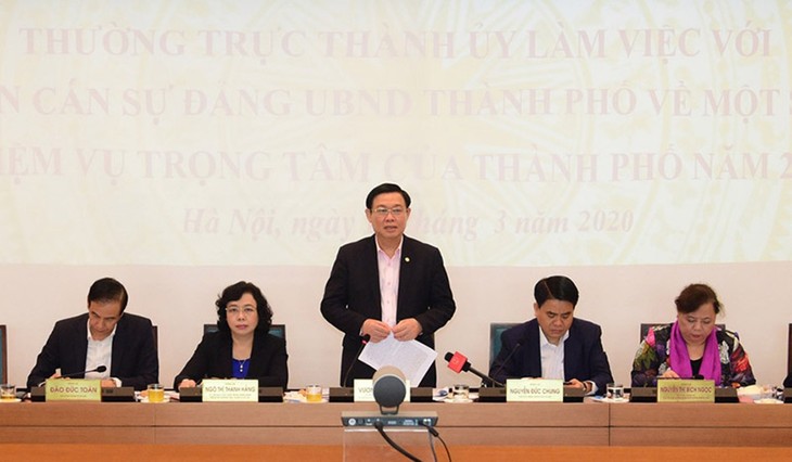 Lãnh đạo Thành ủy Hà Nội họp bàn giải pháp phát triển kinh tế xã hội - ảnh 1