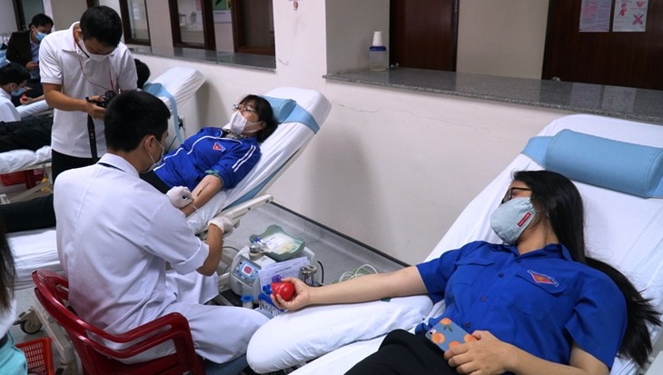 Tuổi trẻ các địa phương tích cực hiến máu tình nguyện giữa mùa dịch - ảnh 1