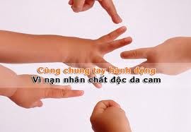Perawatan anak-anak korban agen oranye/dioxin di kota Hanoi.    - ảnh 1
