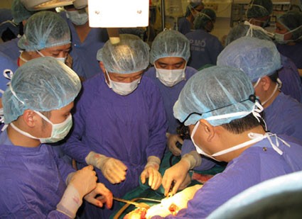 Kemajuan tentang pencangkokan organ tubuh manusia  yang telah dicapai dunia kedokteran Vietnam  - ảnh 1
