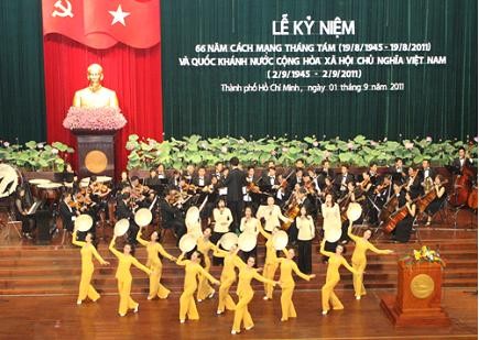 Aktivitas-aktivitas menyambut Hari Nasional Vietnam (tgl  2 September)  - ảnh 2