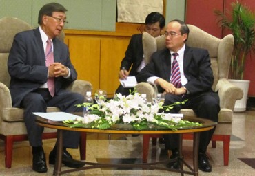 Deputi PM Vietnam, Nguyen Thien Nhan menerima Direktor  WHO urusanKawasan  Pasifik Barat  - ảnh 1